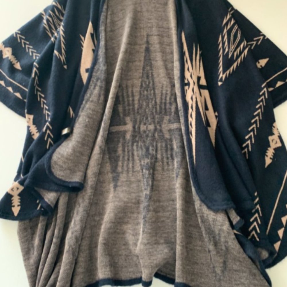 Tribal pattern wrap/poncho